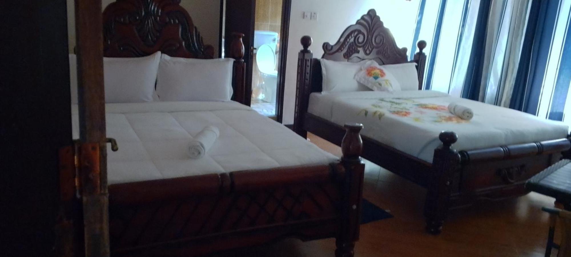 Discovery Courts Hotel Энтеббе Экстерьер фото